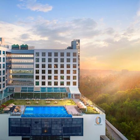 O By Tamara, Trivandrum Thiruvananthapuram Bagian luar foto The hotel's rooftop pool