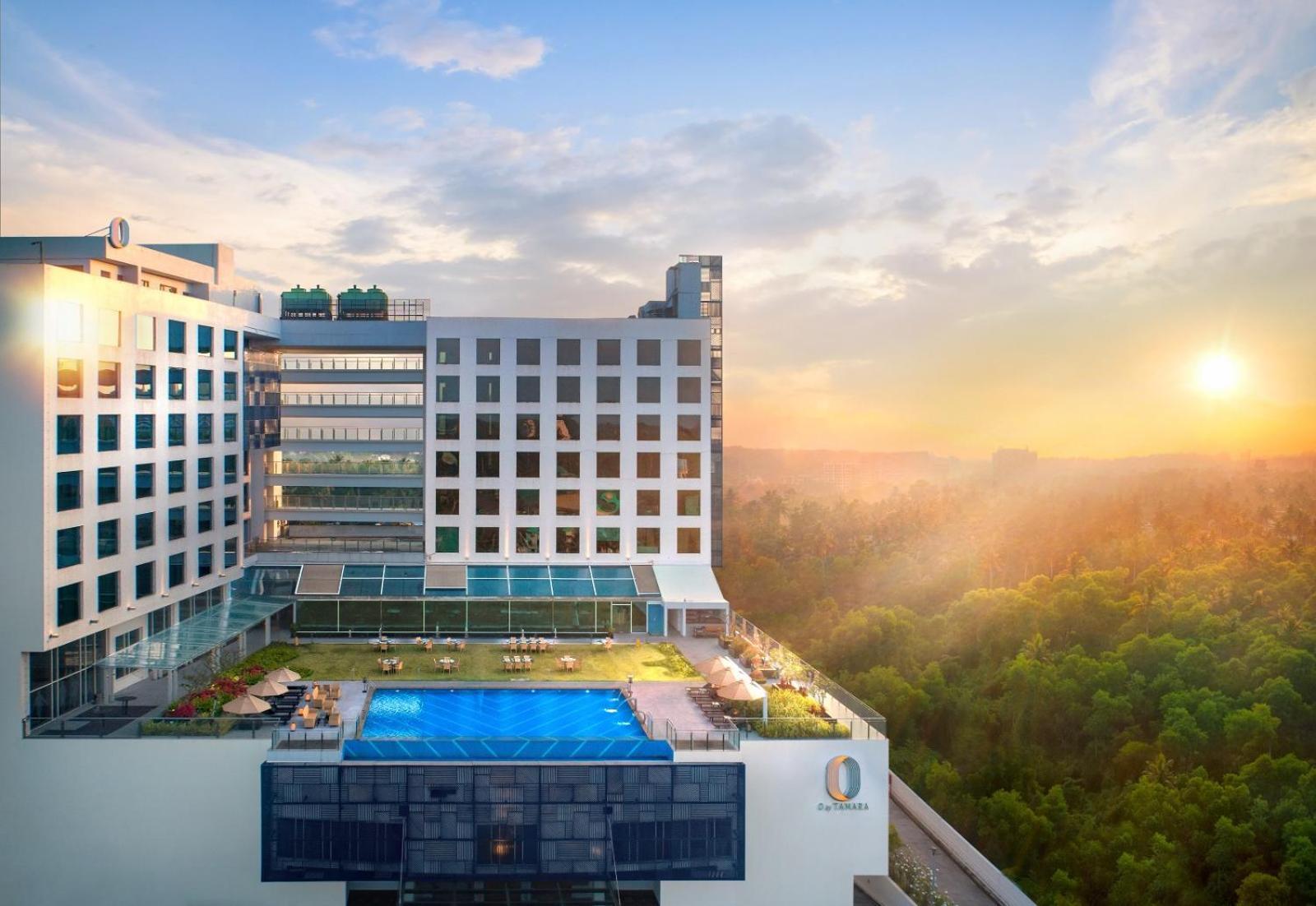 O By Tamara, Trivandrum Thiruvananthapuram Bagian luar foto The hotel's rooftop pool